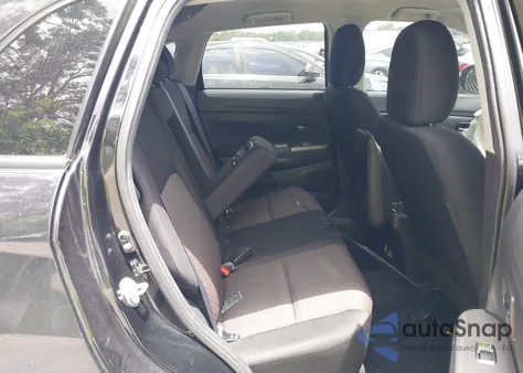 2019 Mitsubishi Outlander Sport 2.0 Es/2.0 Le/2.0 Sp from USA, damaged, VIN JA4AP3AU8KU004080